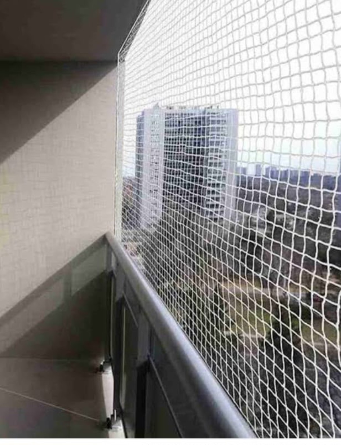 Pigeon net side fitting